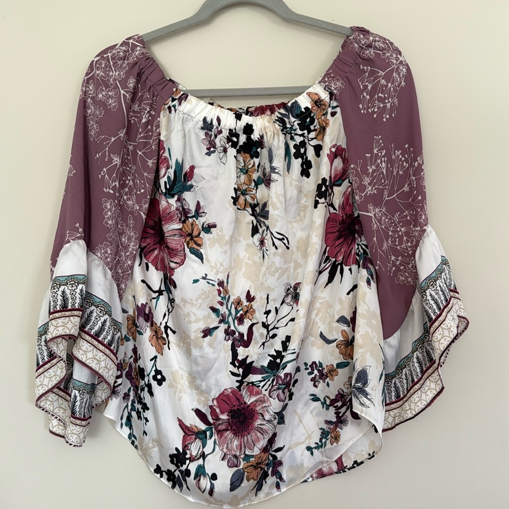 BNWOT White House Black Market Floral Blouse